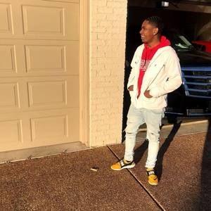 Meet your Posher, Phillip